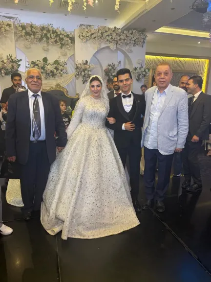 النائب أسامة شرشر يهنئ الأستاذ أشرف أبوزيد والدكتور سلامة الحسيني بمناسبة عقد قران الدكتور محمد والآنسة ميرنا