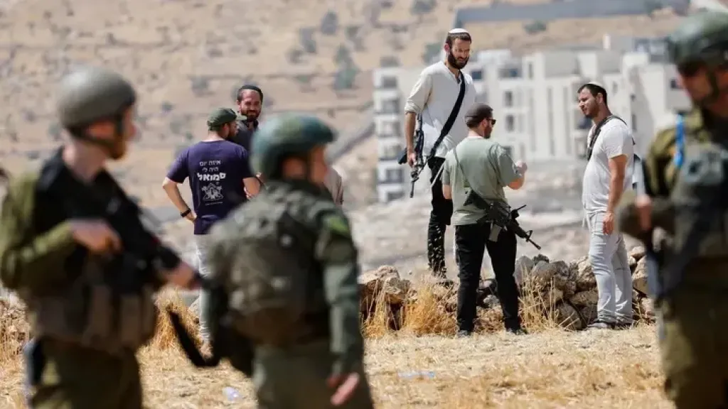 حشد: نقل صلاحيات إنفاذ القانون للمستوطنين يسرّع ضم الضفة فعليًا