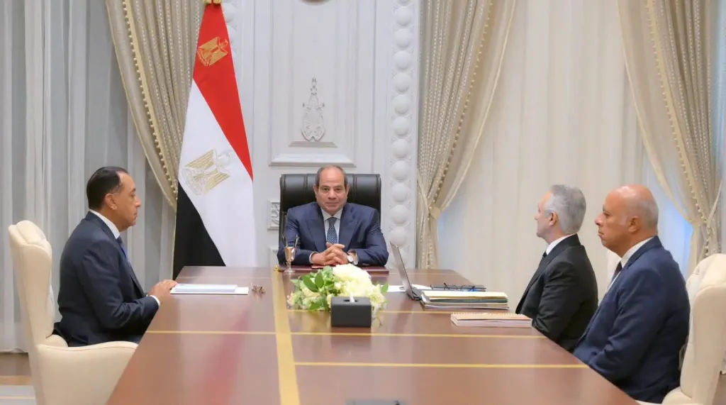 الرئيس السيسي يوجه بالتوسع في تقديم الخدمات المتطورة تأكيدا على التزام الدولة ببناء منظومة خدمات حكومية متكاملة