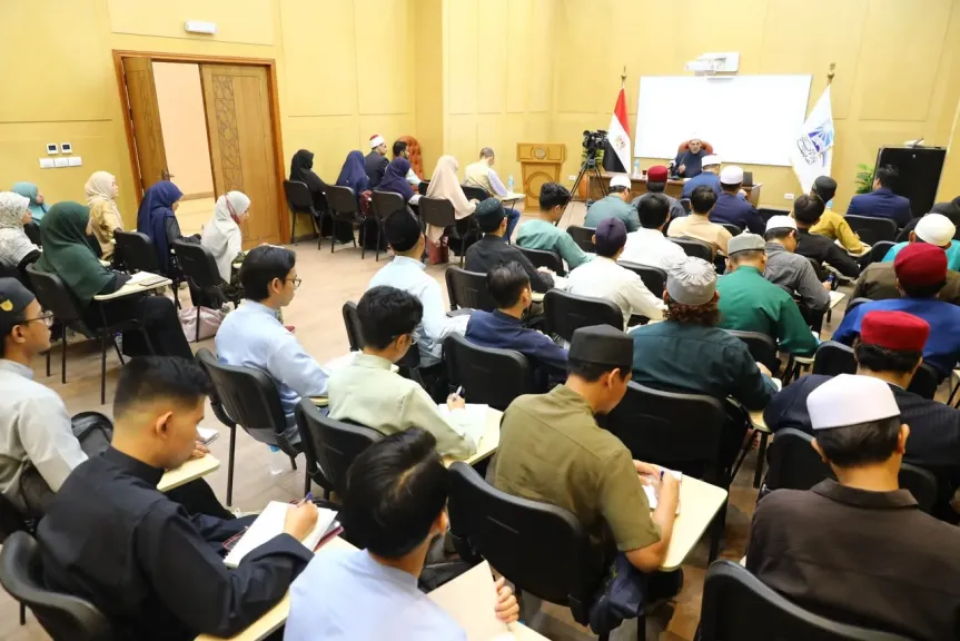 الفاروق يفتتح دورة «منهجية الفتوى المعاصرة» للدارسين الماليزيين بدار الإفتاء المصرية
