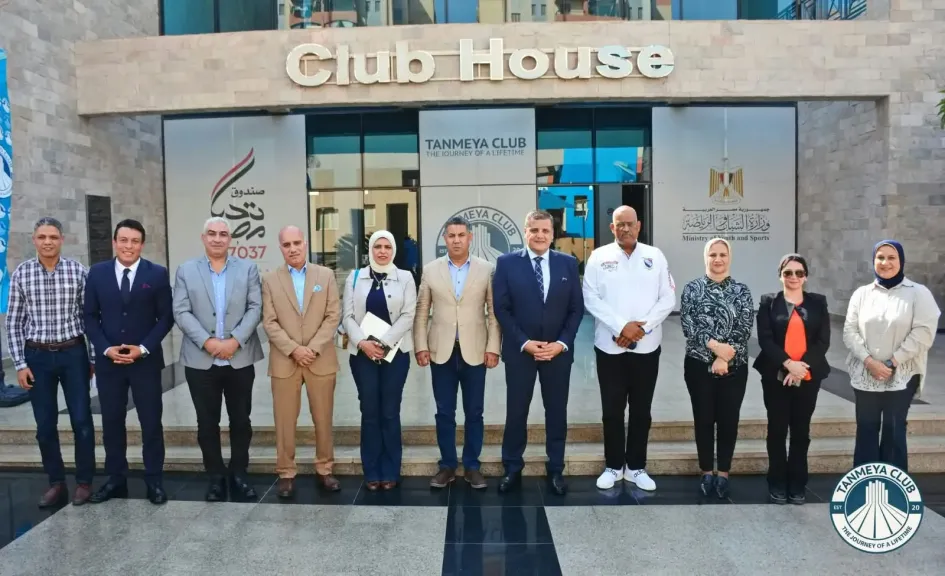 مصطفى زمزم رئيسًا لمجلس أمناء المدينة الشبابية والرياضية بالأسمرات..
