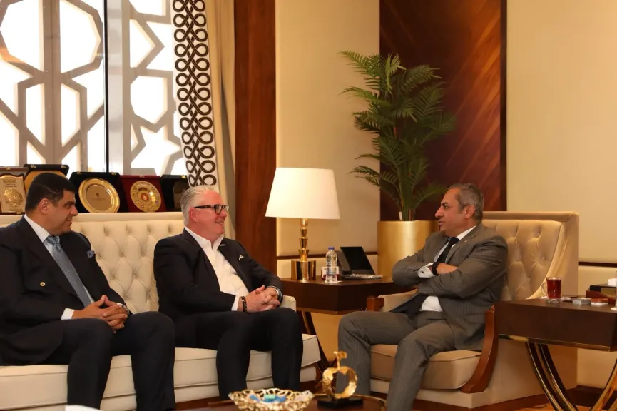 خالد عباس يتابع تقدم الأعمال في برج فوربس بالعاصمة الجديدة ويهنئ بفوز المشروع بجائزة العمارة الدولية لعام