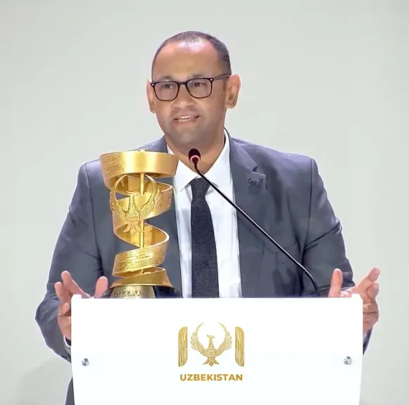 د.إسلام وجيد يحصد جائزة Distinguished Service وينتخب عضواً باللجنة العليا للأولمبياد الدولي للمعلوماتية IOI