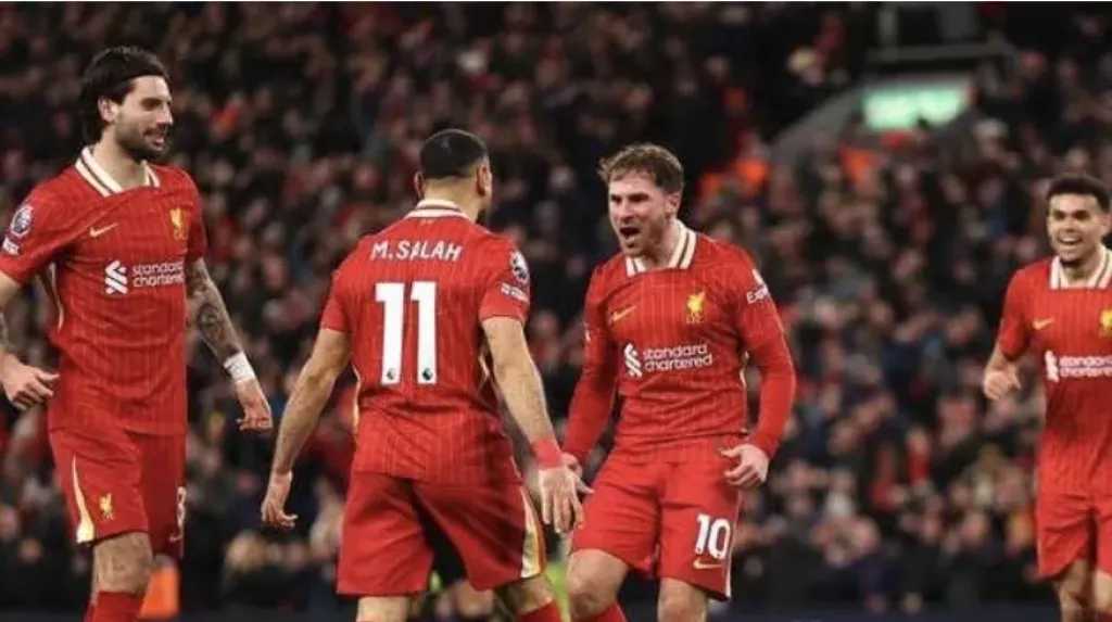 لمن يذهب قميص محمد صلاح؟.. معركة رباعية تشعل ليفربول