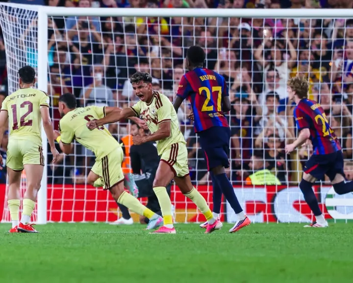 شوبير: أداء مشرف للأهلي أمام برشلونة يثير رضا الشارع الرياضي
