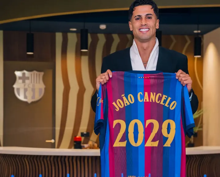 برشلونة يضم جواو كانسيلو حتى 2029