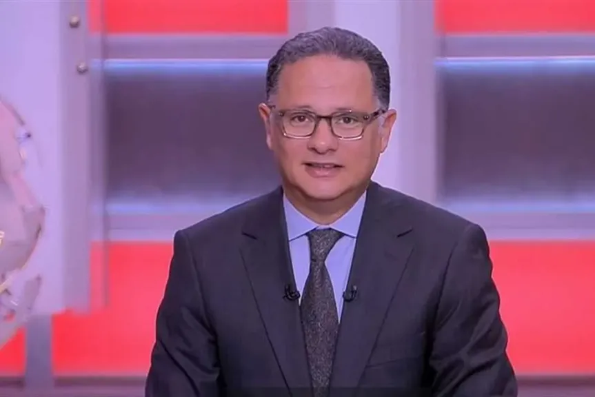 شريف عامر على أبواب نقابة الصحفيين.. جدل حول القيد وهشام يونس: الأوراق وحدها تحسم الموقف
