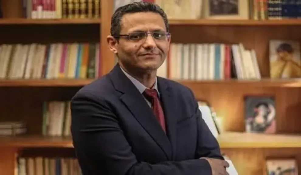 نقيب الصحفيين يوضح حقيقة قيد شريف عامر: استلام الأوراق لا يعني القبول.. ويكشف مراحل القيد ودور الجمعية العمومية