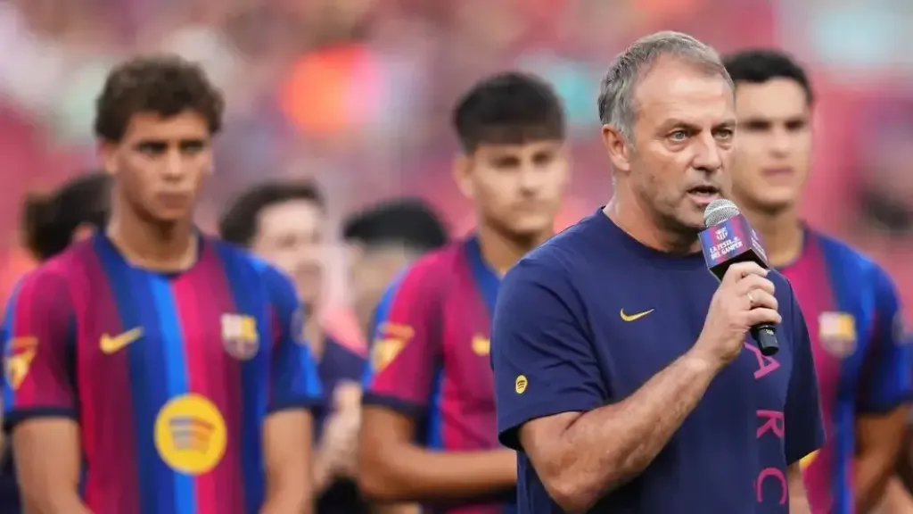 فليك يعيد 3 مواهب لرديف برشلونة.. ما موقف حمزة عبد الكريم؟