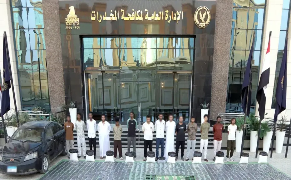 مصرع 3 عناصر شديدة الخطورة وضبط أكثر من طن مخدرات و50 ألف قرص و154 سلاحًا في ضربات أمنية استباقية بـ3 محافظات