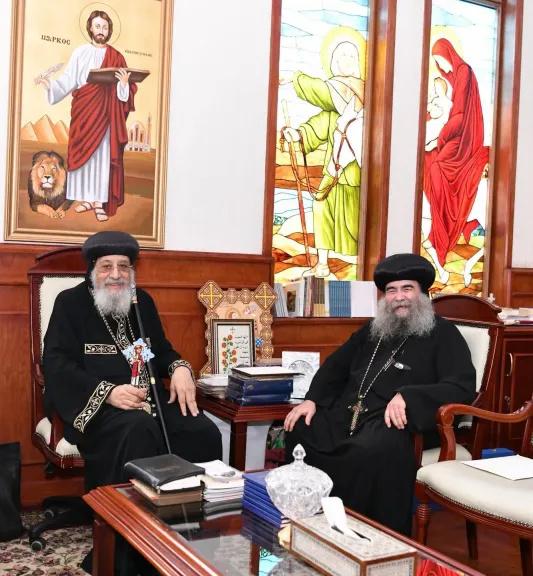 «العذراء» تجمع الآلاف في أسيوط.. والبابا تواضروس يشيد بجهود الدولة في تأمين احتفالات دير درنكة بحضور الأنبا يوأنس