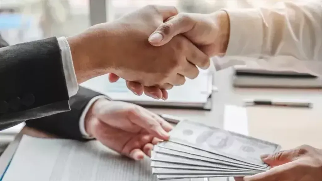 غرامة تصل إلى 100 ألف جنيه.. قانون التمويل الاستهلاكي يضع ضوابط صارمة للتسويق