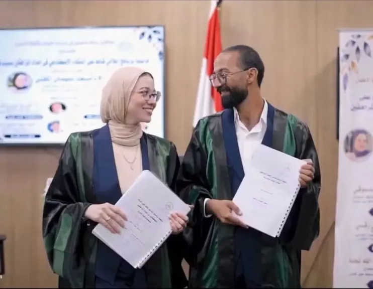 في يوم واحد وبامتياز.. زوجان يحتفلان بالماجستير بعد رحلة من الدعم والنجاح