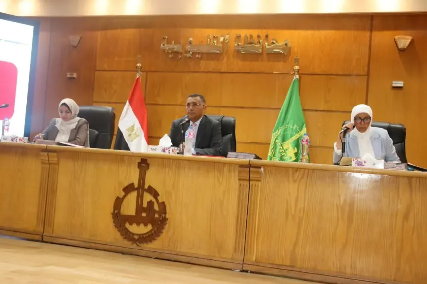 محافظ القليوبية يهنئ أبناء المحافظة بالمولد النبوي الشريف
