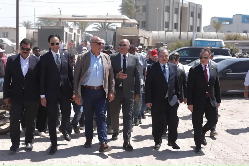 النيابة العامة تتابع إجراءات إخلاء ساحات التحفظ على المركبات بمنطقة العامرية بمحافظة الإسكندرية
