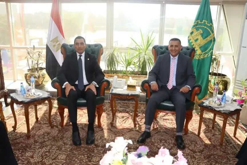 إحتفالاً بعيدها القومي 158.. محافظ القليوبية يستقبل وزير الشباب والرياضة بديوان عام المحافظة لبدء جولة تفقدية بالمحافظة