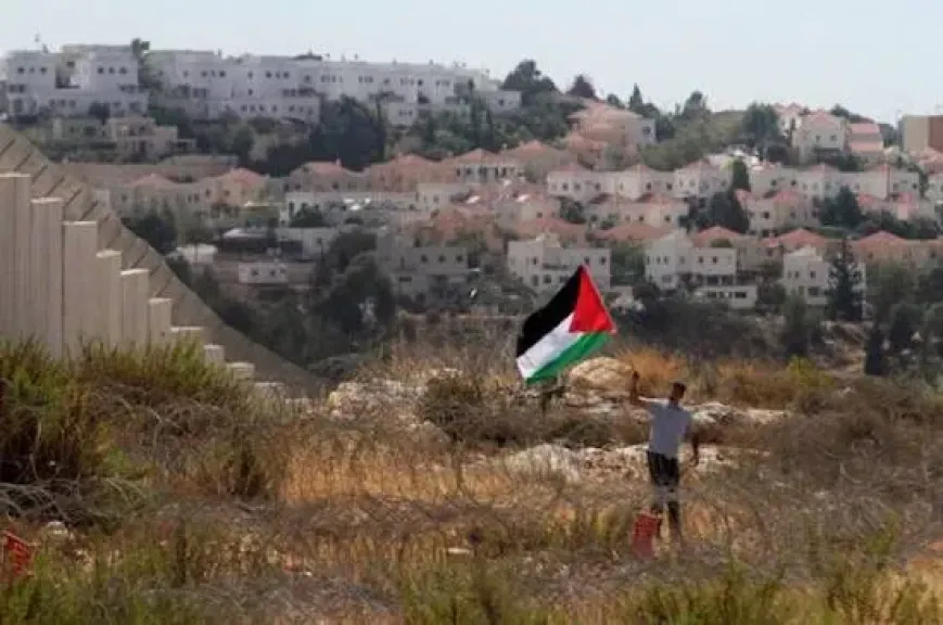  الاستيطان يقيد من فرص إعلان الدولة الفلسطينية المستقلة.