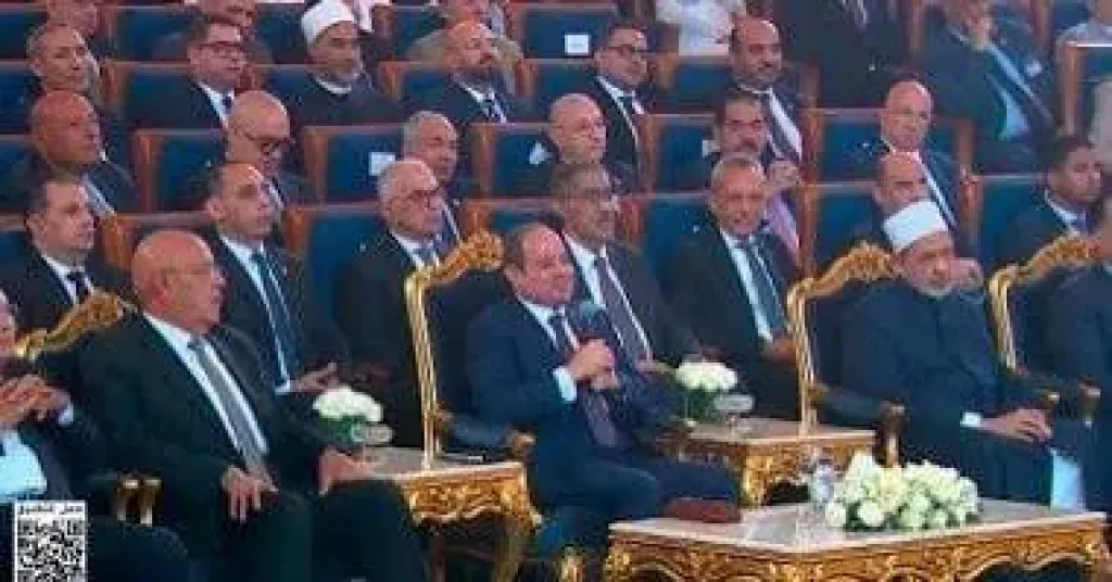 السيسي: «فلنجعل من يوم مولد النبي نقطة تحول.. رفعة الأمة تُقام على إتقان العمل وحسن الخلق»