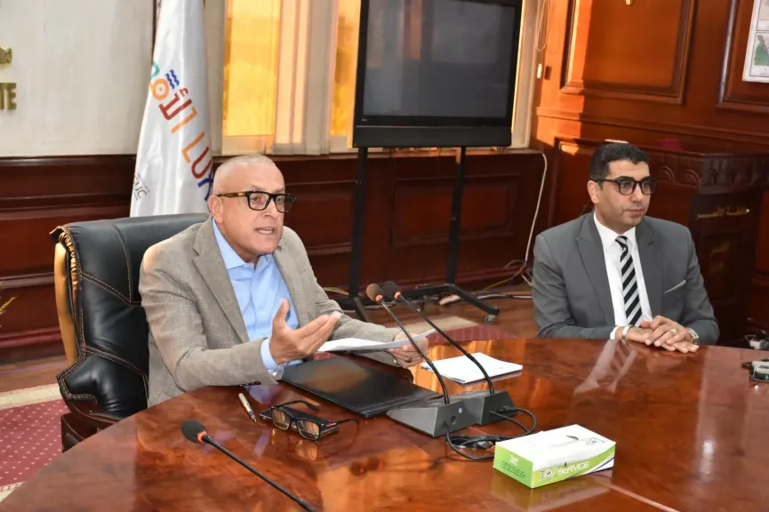 محافظ الأقصر يوجه بسرعة إنجاز ملف تقنين أراضي أملاك الدولة بالمحافظة