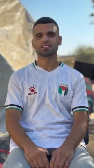من لاعب في الأهلي إلى خيمة في ملعب غزة.. حكاية ”محمود سلمي” مع الحرب وكرة القدم