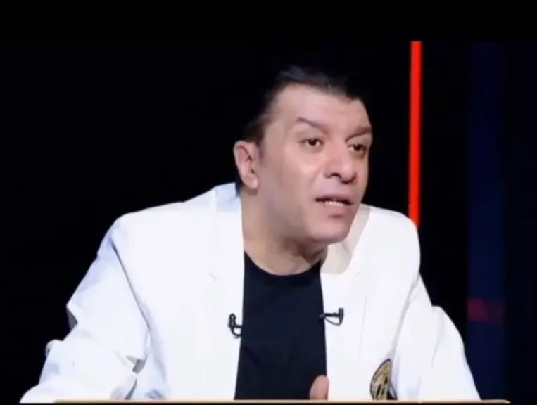 مصطفى كامل يطالب بحماية رموز الفن المصري بعد تصريحات طارق الشناوي