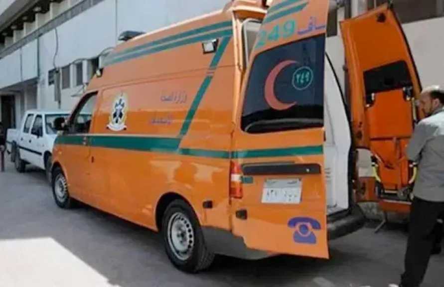 بينهم حالتان خطيرتان.. إصابة 4 أشخاص في تصادم موتوسيكلين بقنا