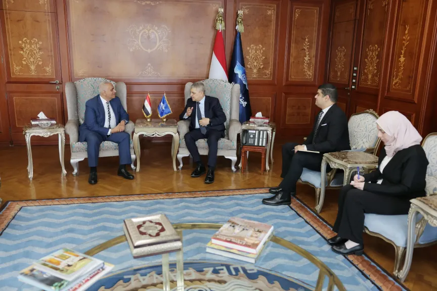 الفريق أسامة ربيع يبحث سبل التعاون المشترك مع السفير المصري ببنما