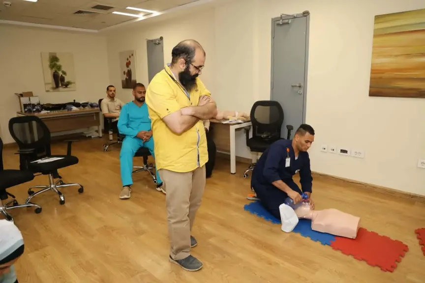 «شفاء الأورمان» تطلق أولى دوراتها المعتمدة من جمعية القلب الأمريكية للإنعاش القلبي