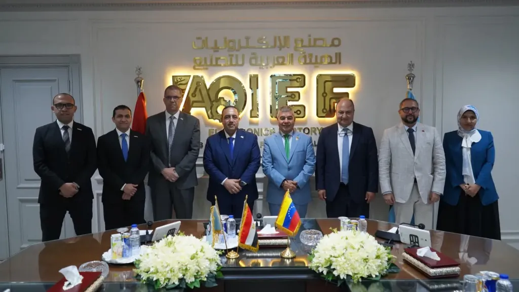 سفير فنزويلا: زيارة الهيئة العربية للتصنيع تفتح آفاق جديدة للشراكات الثنائية