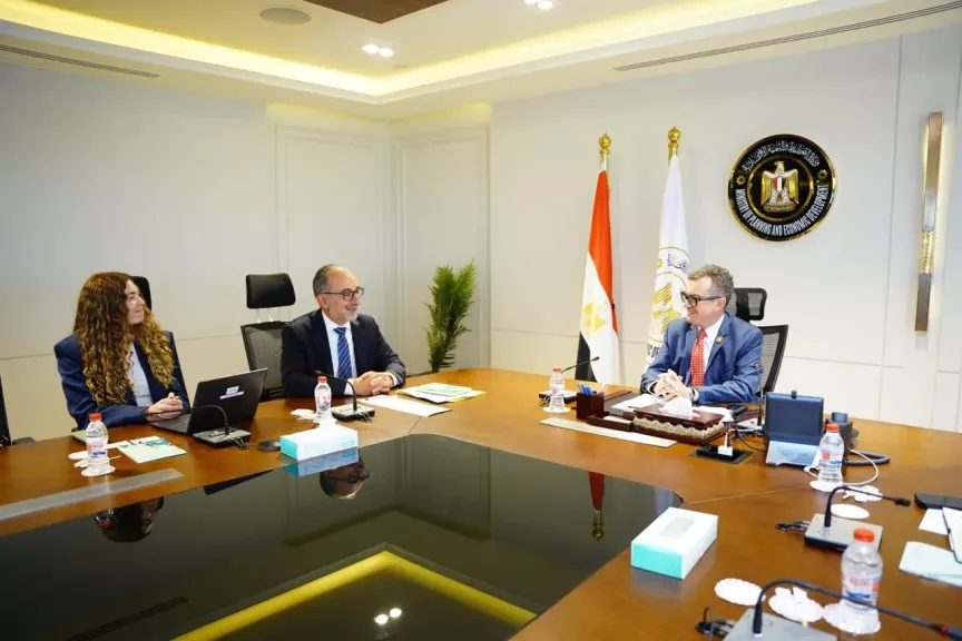 ”التخطيط ” و”مؤسسة التمويل الدولية” تبحثان توسيع مشاركة القطاع الخاص في مجالات الطاقة والمياه والبنية التحتية