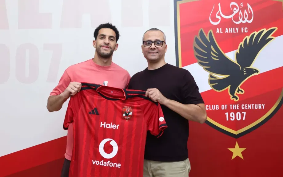 مصطفى شوبير يمدد تعاقده مع النادي حتى عام 2029
