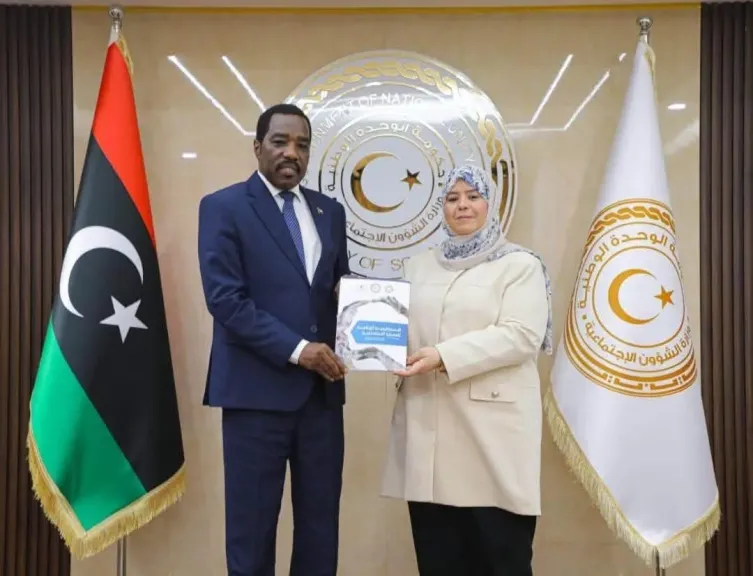 وزير التنمية البشرية السوداني يبحث مع وزيرة الشؤون الاجتماعية الليبية سبل تعزيز الشراكة الاجتماعية والتنسيق حول برامج  العودة الطوعية