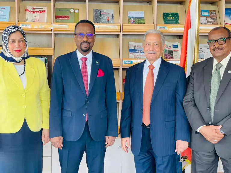 وزير الثقافة والإعلام والآثار والسياحة السوداني يبحث مع المجلس المصري للشئون الخارجية تطورات الأوضاع بالسودان وآفاق التعاون