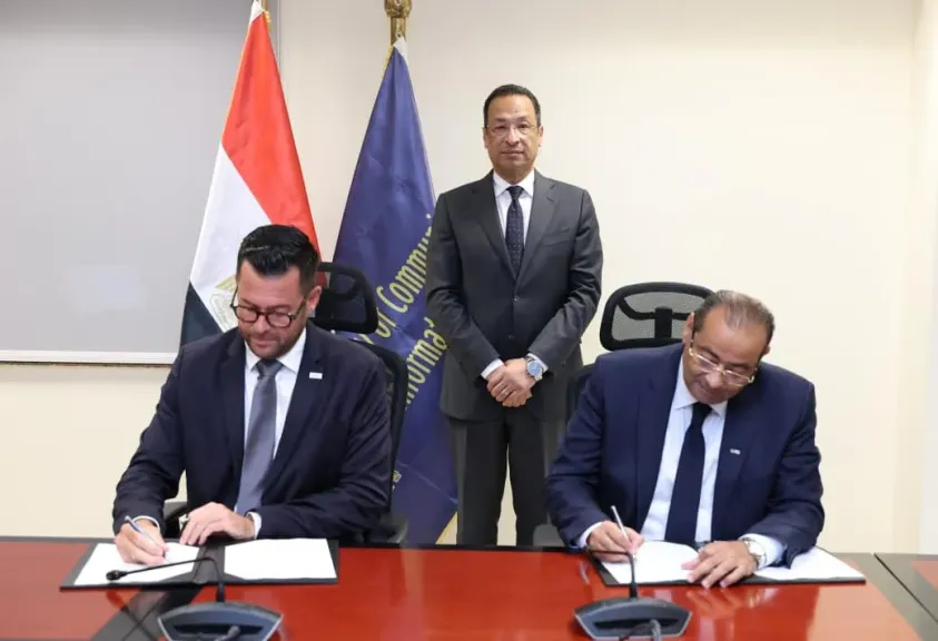 ​مصر محور الإتصالات الدولي.. وزارة الإتصالات و«وي» تطلقان مشروع الكابل البحري «شرم الشيخ - طابا»