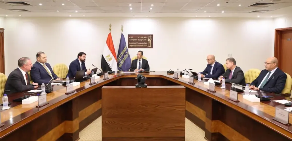 وزير الاتصالات يبحث مع «هيكا داتا» وتحالف أمريكي إقامة منطقة متكاملة لمراكز البيانات والذكاء الاصطناعي