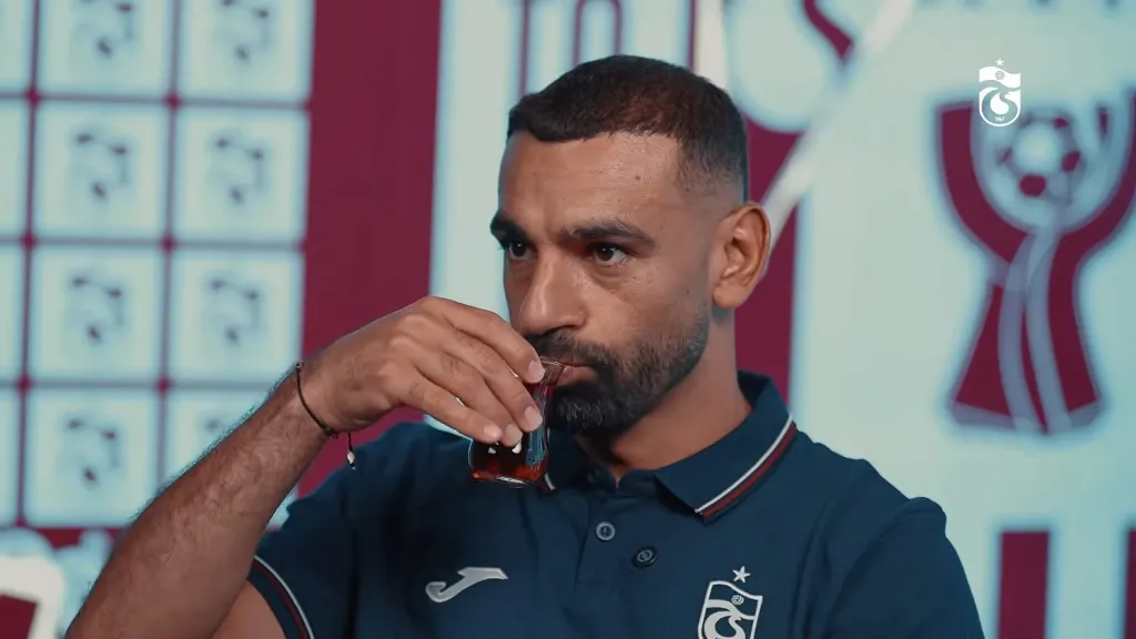 صلاح يستعيد رحلة الـ4 مواصلات: أردت تحقيق ما لم يفعله أي لاعب مصري