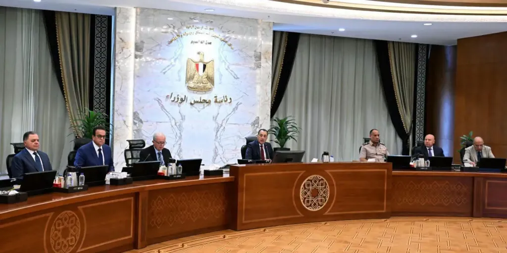 مدبولي: ارتفاع البنزين والغاز يضغط على الموازنة.. والدولة تتحمل النصيب الأكبر من الزيادة