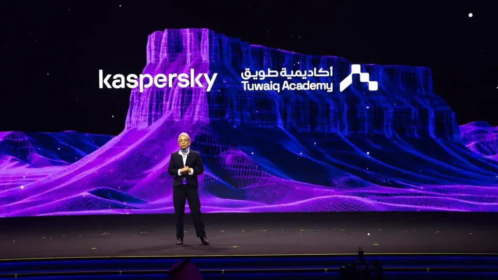 كاسبرسكي وأكاديمية طويق تحتفيان بتخريج 49 متدرباً في LEAP 2026 وتطلقان معسكراً جديداً