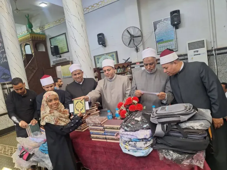 في رحاب مسجد السلطان الفرغل بأبوتيج.. «أوقاف أسيوط» تكرم أطفال النشاط التثقيفي