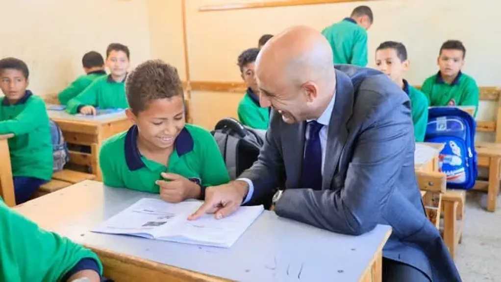 الرئيس السيسي يوجه بصرف علاوة للمعلمين ومديري المدارس خلال سبتمبر