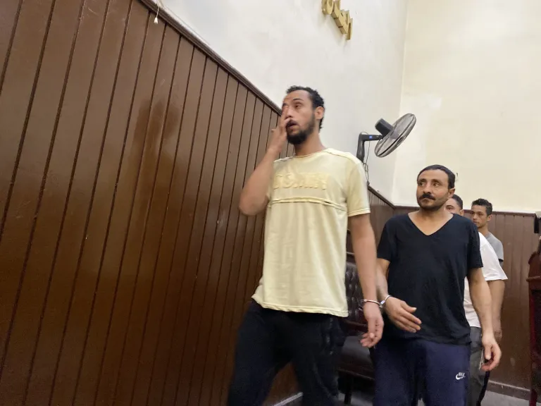 «باعها خردة».. ننشر تفاصيل سرقة 3 بارات كهرباء من أمام فيلا سفير بلجيكا