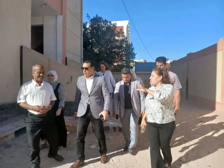 وكيل تعليم البحر الأحمر يتفقد جاهزية مدارس الغردقة للعام الدراسي الجديد