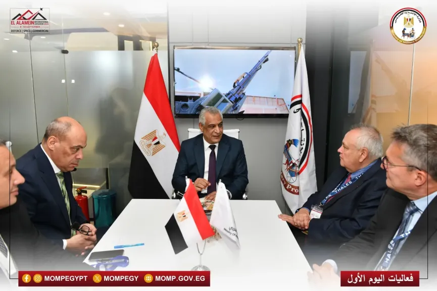 بعد افتتاح معرض العلمين.. وزير الإنتاج الحربي يلتقي رئيس «تاليس» لبحث نقل التكنولوجيا وفتح أسواق جديدة| تفاصيل