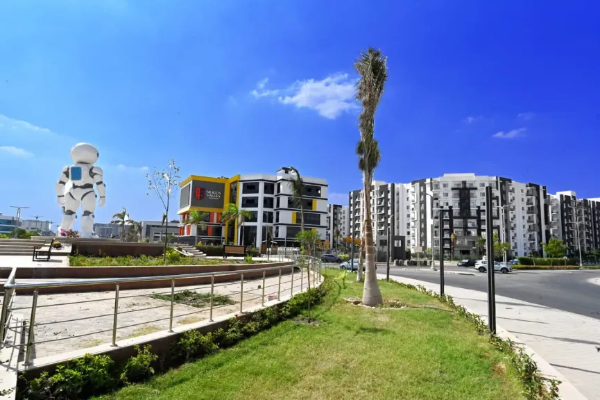 وزيرة الإسكان تتابع الموقف التنفيذي وآخر مستجدات عدد من المشروعات والخدمات بالعاصمة الجديدة