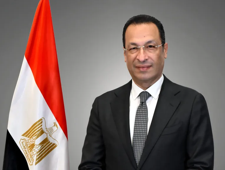 وزير الاتصالات  