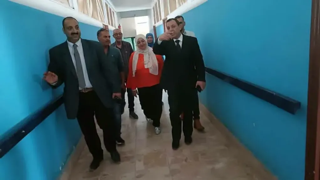 مدير تعليم بنى سويف يتفقد مدرسة النور للمكفوفين ويوجه بسرعة توفير احتياجات الطلاب