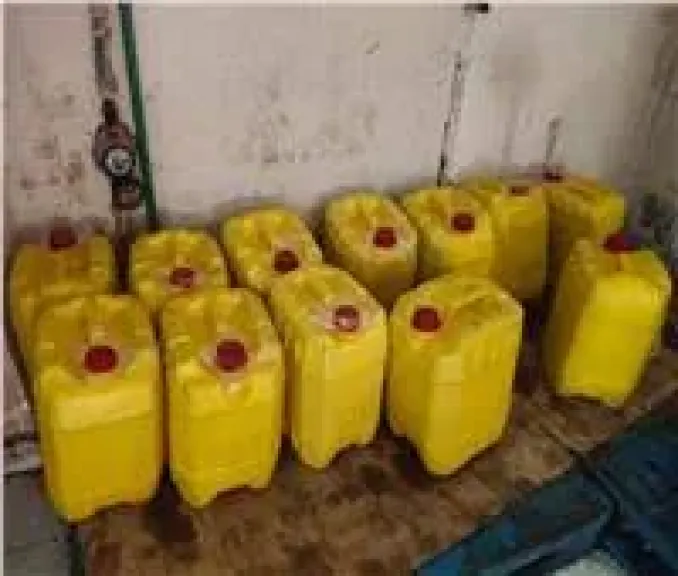 ضربة تموينية في الخانكة.. ضبط 26 طن زيوت مستعملة و6800 لتر سولار مدعم