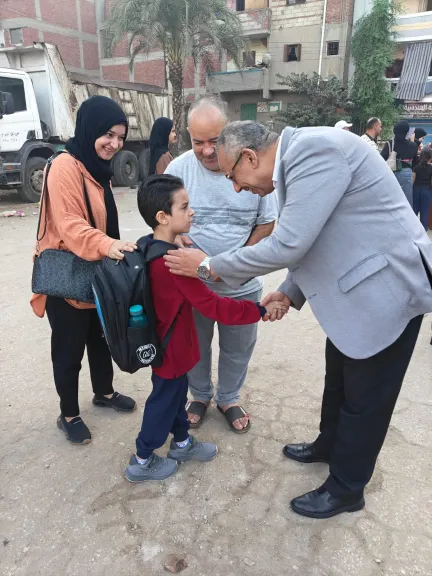 جولة ميدانية مع إنطلاق الدراسة.. وكيل تعليم القليوبية يتفقد مدارس كفر شكر وبنها