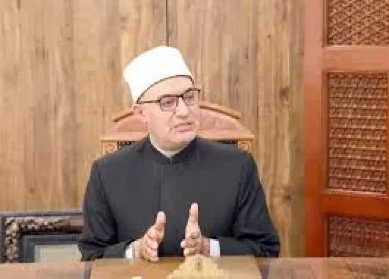 مفتي الجمهورية يطمئن على الحالة الصحية لوكيل الأزهر إثر تعرضه لانقلاب سيارته صباح اليوم