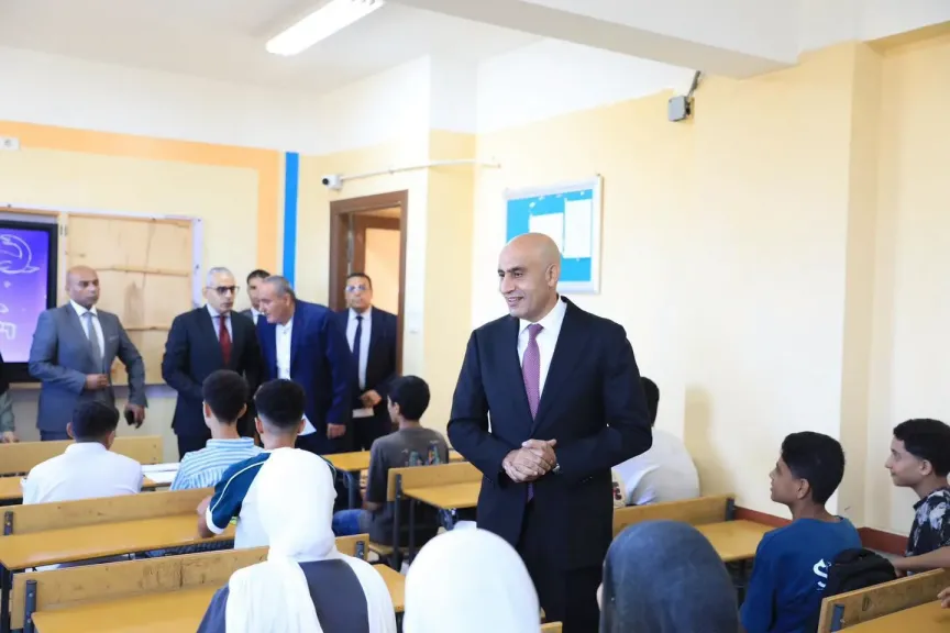 وزير التربية والتعليم محمد عبد اللطيف
